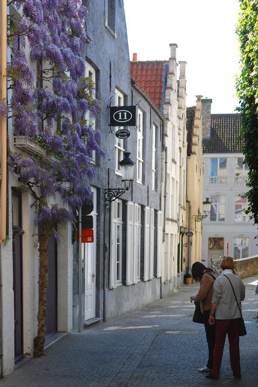 B&B Number 11 Exclusive Guesthouse Bruges Esterno foto