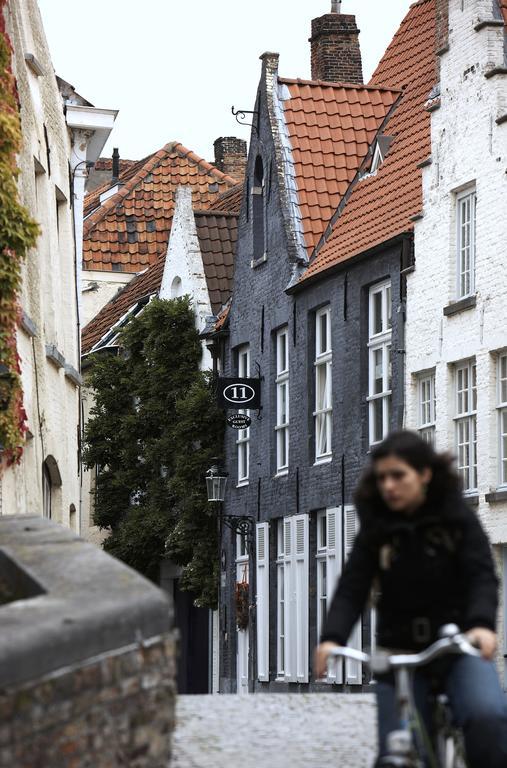 B&B Number 11 Exclusive Guesthouse Bruges Esterno foto