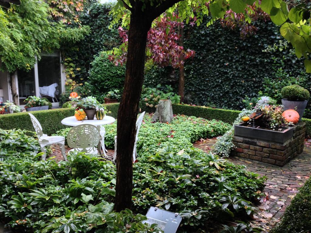 B&B Number 11 Exclusive Guesthouse Bruges Esterno foto